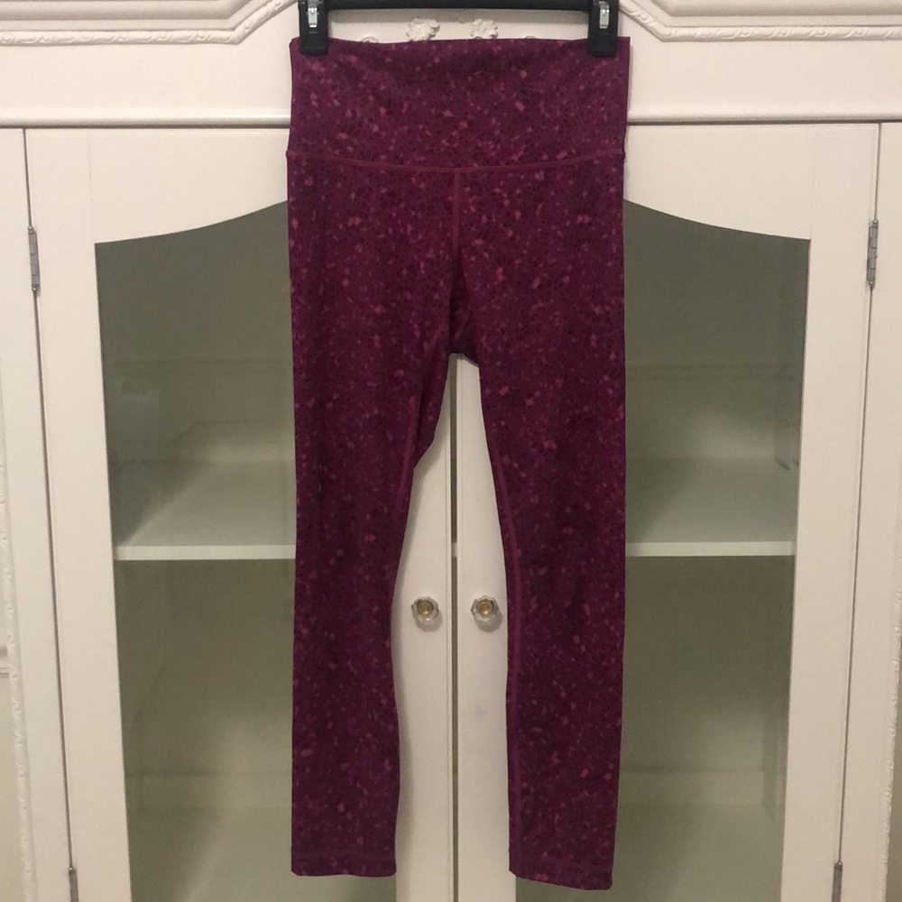 Lululemon Athletica burgundy pink patterned leggings